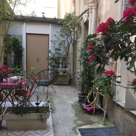 Apartment Maryline: Cozy Parisian Retreat With Patio View